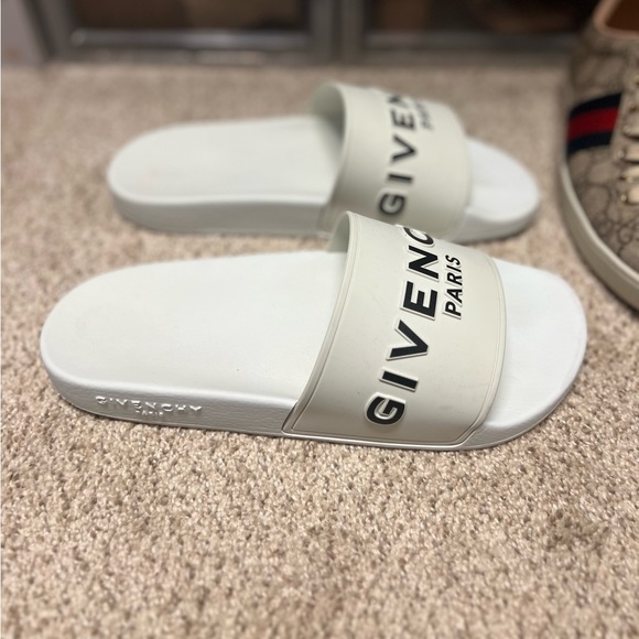 💛Host Pick💛 Givenchy Pool Slides - Picture 2 of 6